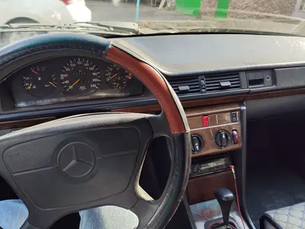 Mercedes-Benz E 230 1992 года за 1 100 000 тг. в Алматы – фото 3