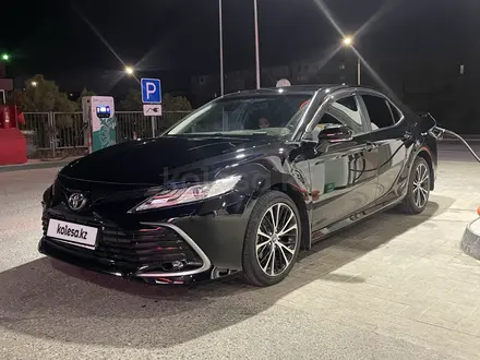 Toyota Camry 2021 года за 14 500 000 тг. в Актау – фото 7