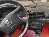 Volkswagen Passat 1999 года за 2 500 000 тг. в Кандыагаш – фото 2