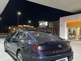 Hyundai Sonata 2022 года за 11 500 000 тг. в Уральск – фото 3