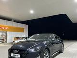 Hyundai Sonata 2022 года за 11 500 000 тг. в Уральск – фото 2