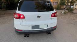 Volkswagen Tiguan 2010 года за 7 500 000 тг. в Караганда – фото 2