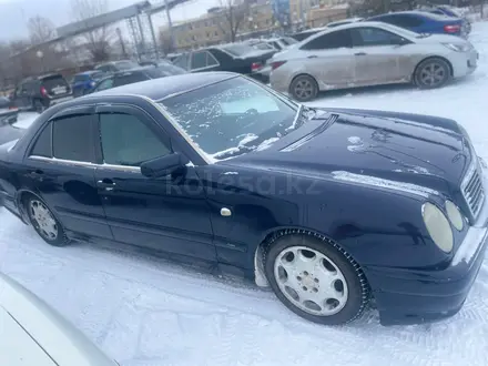 Mercedes-Benz E 230 1997 года за 2 600 000 тг. в Караганда – фото 5