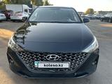 Hyundai Accent 2021 года за 5 536 600 тг. в Алматы – фото 2