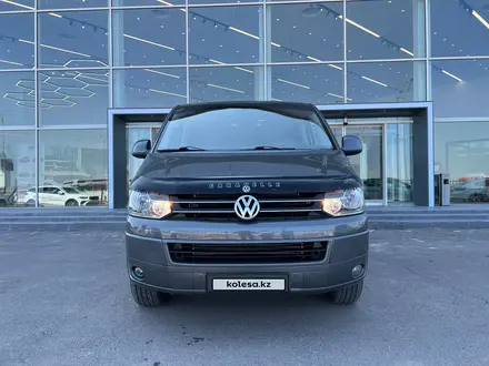 Volkswagen Caravelle 2011 года за 10 990 000 тг. в Усть-Каменогорск – фото 2