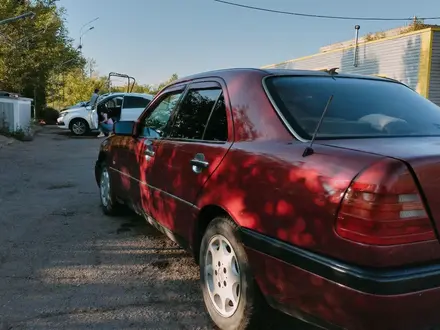 Mercedes-Benz C 200 1995 года за 1 550 000 тг. в Караганда – фото 6