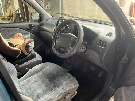 Toyota Raum 1997 года за 1 400 000 тг. в Алматы – фото 7