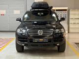 Volkswagen Touareg 2006 года за 4 990 000 тг. в Алматы – фото 2