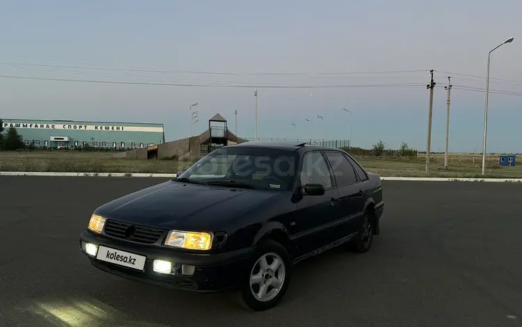 Volkswagen Passat 1996 годаfor1 000 000 тг. в Уральск