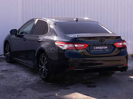 Toyota Camry 2019 года за 14 200 000 тг. в Караганда – фото 3