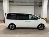 Hyundai Staria 2023 года за 22 500 000 тг. в Астана – фото 4