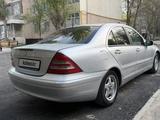 Mercedes-Benz C 200 2002 года за 2 300 000 тг. в Тараз – фото 2