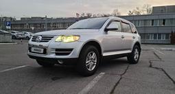 Volkswagen Touareg 2008 года за 8 200 000 тг. в Алматы