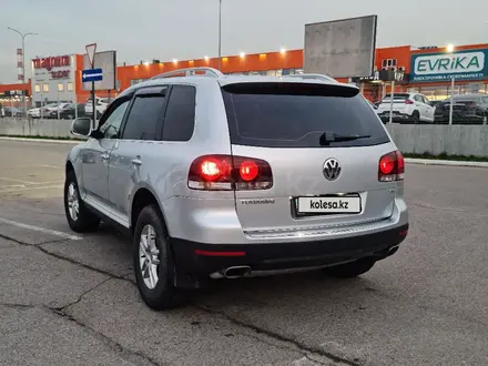 Volkswagen Touareg 2008 года за 8 200 000 тг. в Алматы – фото 5