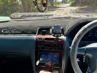 Nissan Cefiro