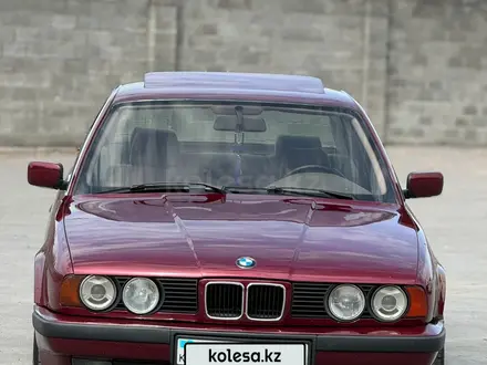 BMW 525 1991 года за 2 700 000 тг. в Алматы