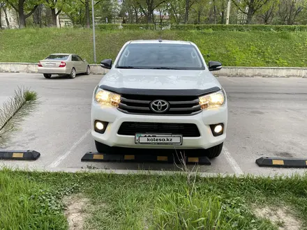 Toyota Hilux 2017 года за 15 500 000 тг. в Алматы – фото 3