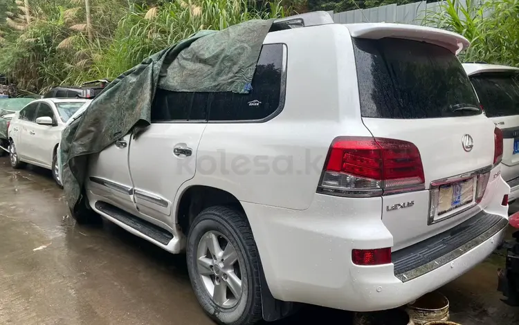 LX570 двери, крылья, фары бампера, салон за 10 000 тг. в Караганда