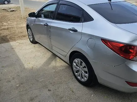 Hyundai Solaris 2012 года за 4 000 000 тг. в Атырау – фото 7