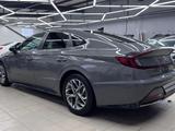 Hyundai Sonata 2020 года за 9 900 000 тг. в Уральск – фото 3