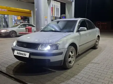 Volkswagen Passat 1996 года за 2 000 000 тг. в Уральск – фото 5