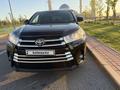 Toyota Highlander 2019 года за 16 000 000 тг. в Астана