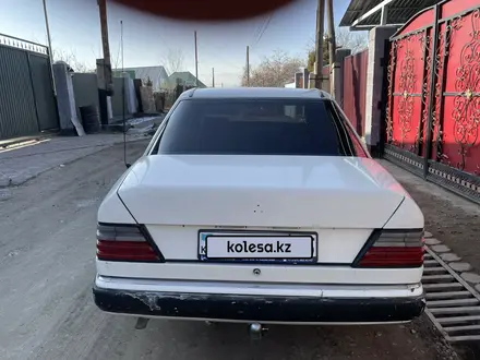 Mercedes-Benz E 260 1992 года за 2 800 000 тг. в Алматы – фото 3