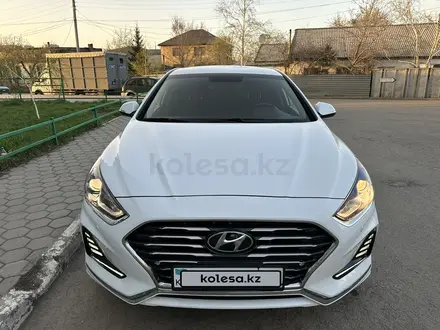 Hyundai Sonata 2019 года за 8 400 000 тг. в Астана