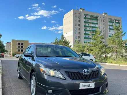 Toyota Camry 2011 года за 4 600 000 тг. в Уральск – фото 3