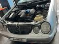 Mercedes-Benz E 320 2001 года за 6 000 000 тг. в Шымкент – фото 18