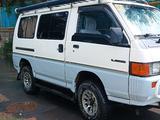 Mitsubishi Delica 1989 годаfor3 500 000 тг. в Алматы – фото 2