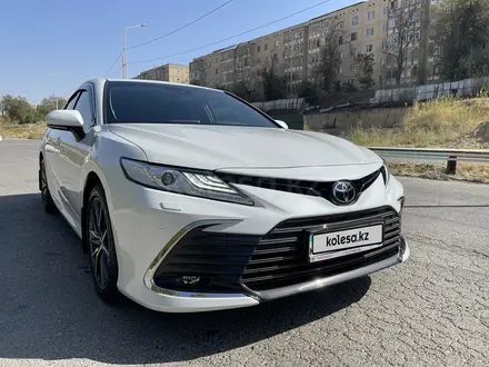 Toyota Camry 2021 года за 24 800 000 тг. в Шымкент – фото 10
