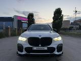 BMW X5 2019 года за 26 000 000 тг. в Астана – фото 2