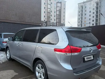 Toyota Sienna 2012 года за 6 400 000 тг. в Уральск – фото 3