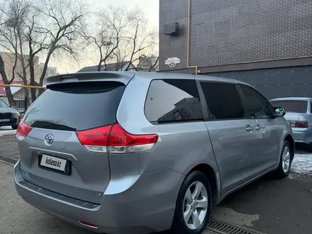 Toyota Sienna 2012 года за 6 400 000 тг. в Уральск – фото 4