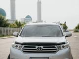 Toyota Highlander 2013 годаfor14 000 000 тг. в Шымкент