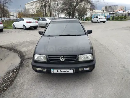 Volkswagen Vento 1994 года за 1 100 000 тг. в Тараз