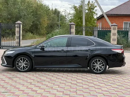 Toyota Camry 2022 года за 22 000 000 тг. в Астана – фото 4