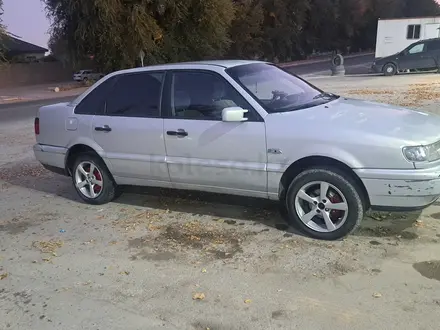 Volkswagen Passat 1995 года за 950 000 тг. в Тараз