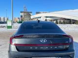 Hyundai Sonata 2021 года за 13 500 000 тг. в Астана – фото 4