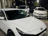 Hyundai Elantra 2022 года за 10 700 000 тг. в Шымкент – фото 2
