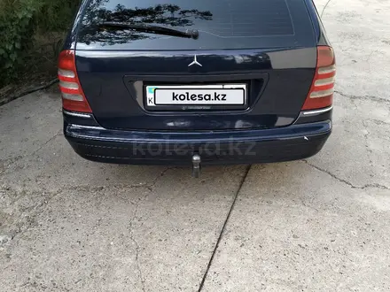 Mercedes-Benz C 180 2002 года за 3 800 000 тг. в Шымкент – фото 2