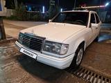 Mercedes-Benz E 230 1992 года за 2 200 000 тг. в Алматы – фото 2