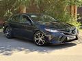 Toyota Camry 2020 года за 10 200 000 тг. в Астана