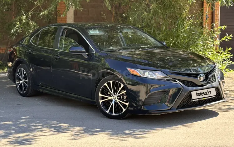 Toyota Camry 2020 года за 10 200 000 тг. в Астана