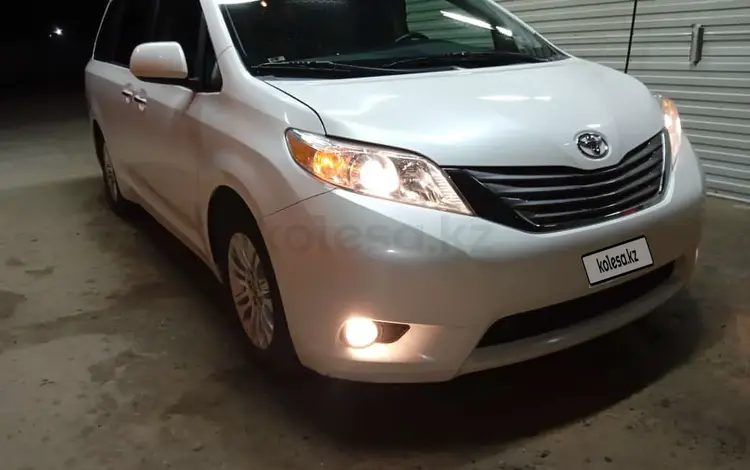 Toyota Sienna 2014 годаүшін10 000 000 тг. в Актобе