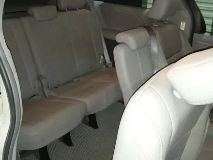 Toyota Sienna 2014 года за 9 000 000 тг. в Актобе – фото 4