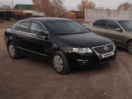 Volkswagen Passat 2006 года за 4 000 000 тг. в Астана – фото 2