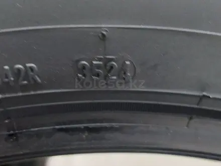 235 60 18 PIRELLI WINTER ICE ZERO за 65 000 тг. в Алматы – фото 3