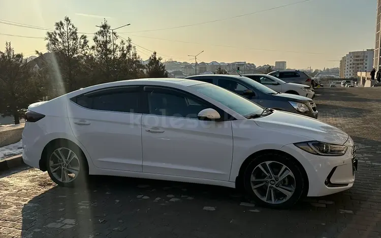 Hyundai Elantra 2018 года за 8 500 000 тг. в Шымкент